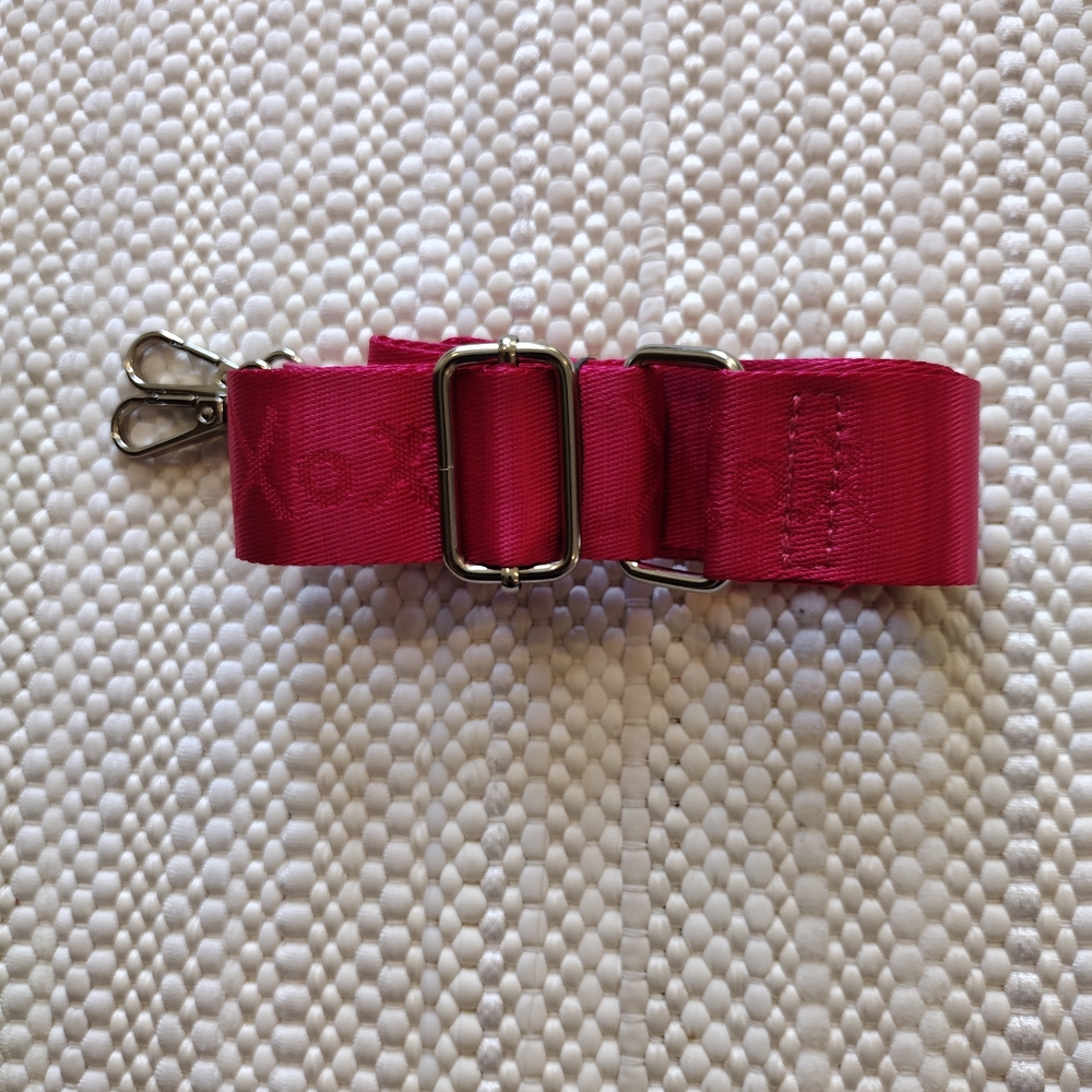 Betsey Johnson Hot Pink Embossed Eiffel Tower Crossbody Bag - Picture 8 of 8